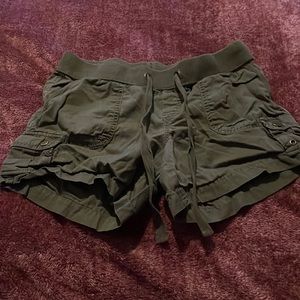 i am selling some green old navy short that i used once.